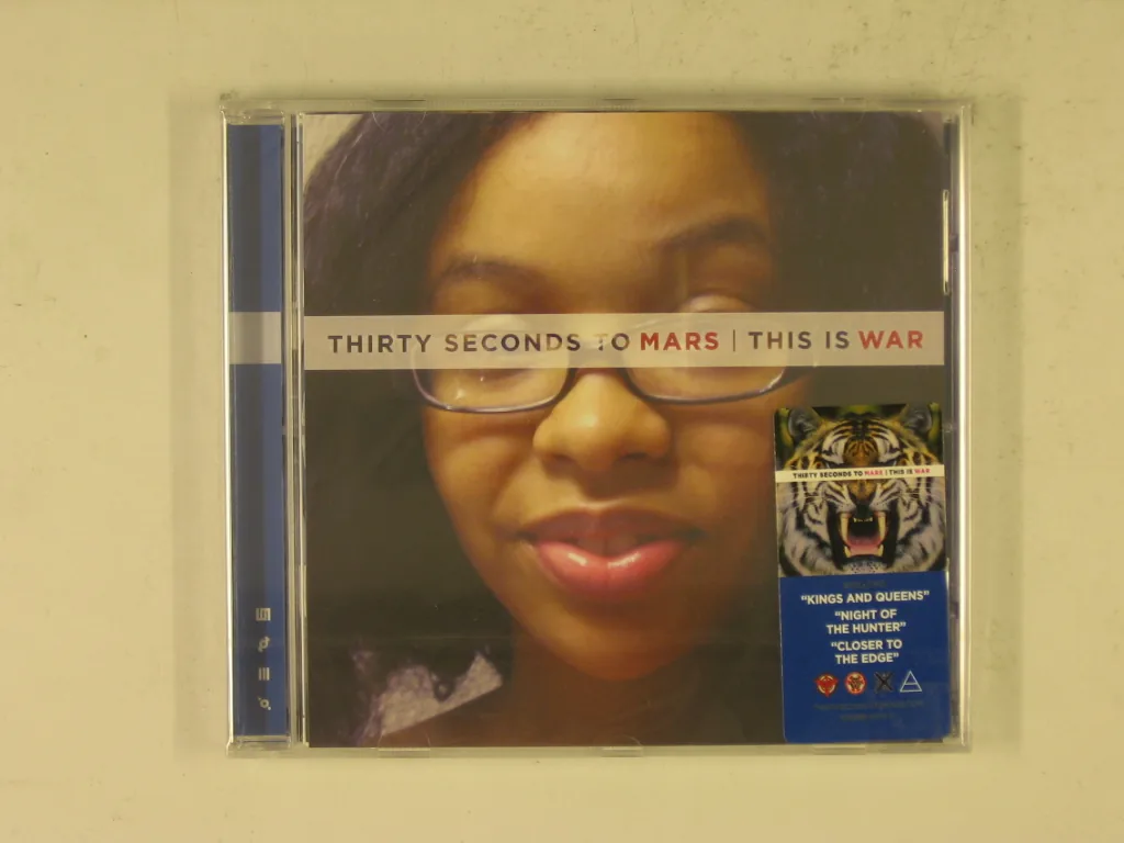 Copertina di This Is War