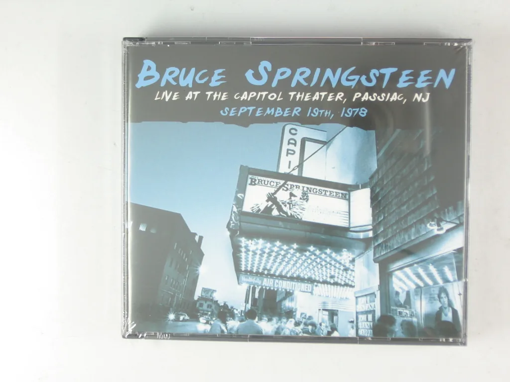 Copertina di Live At The Capitol Theatre, Passiac, New York