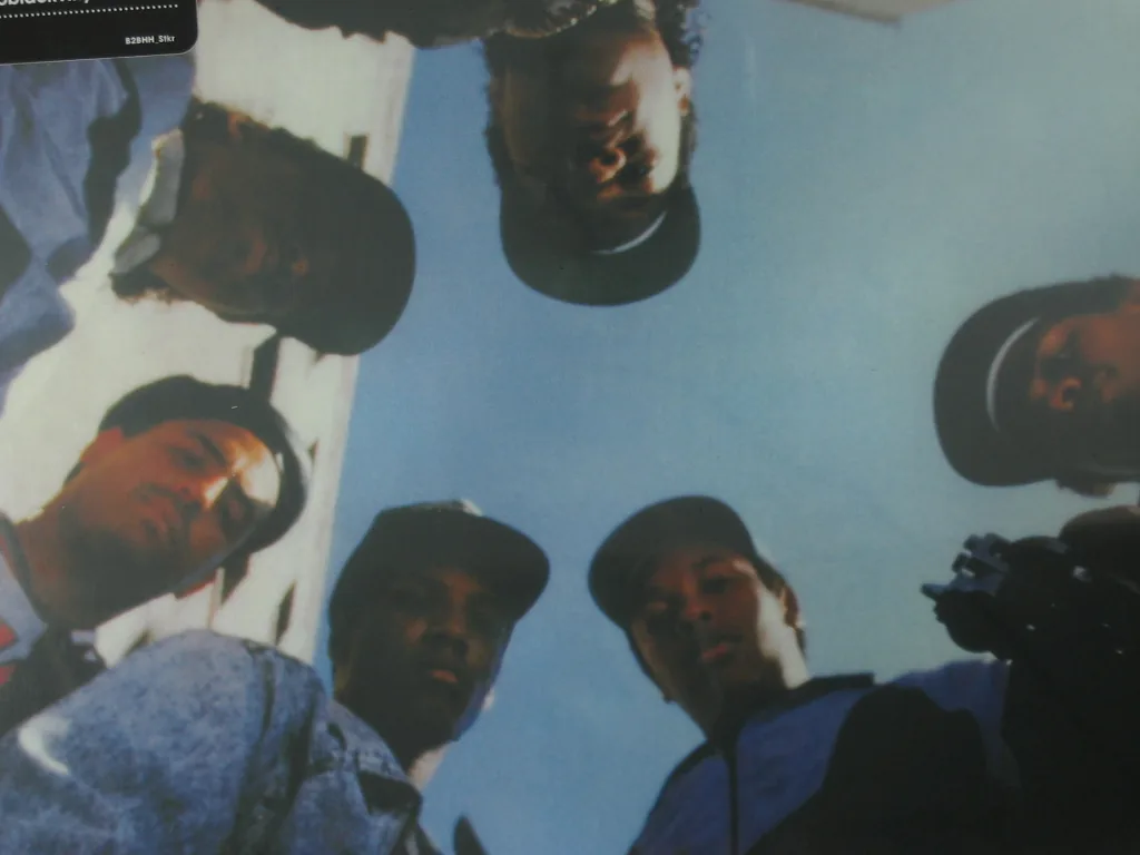 Copertina di Straight Outta Compton