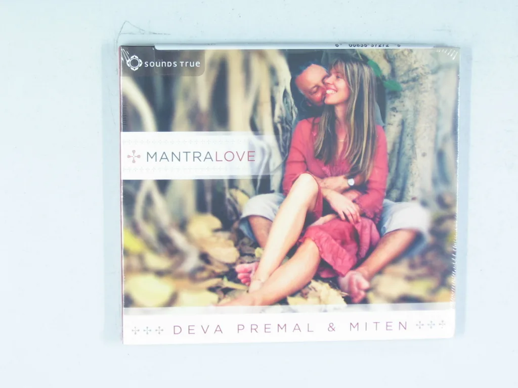 Copertina di Mantralove