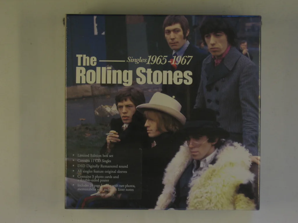 Copertina di Singles 1965-1967