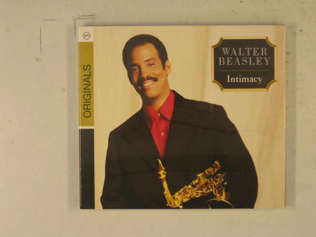 Copertina di Intimacy