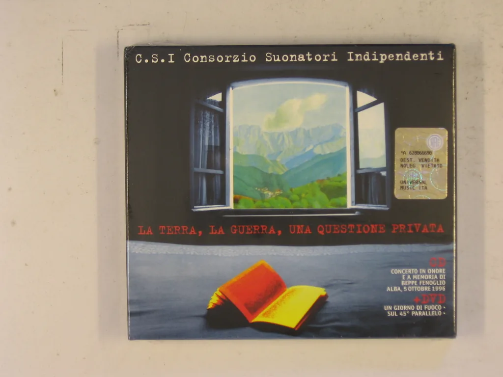 Copertina di La Terra, La Guerra, Una Questione Privata