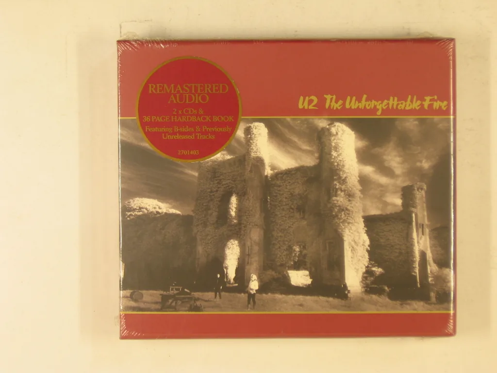 Copertina di The Unforgettable Fire