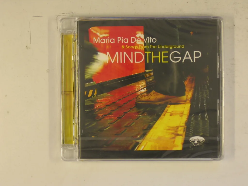 Copertina di Mind The Gap