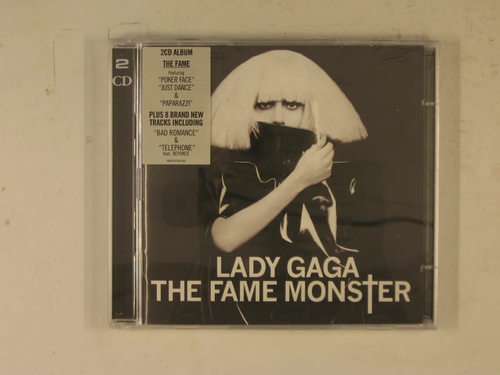 Copertina di The Fame Monster