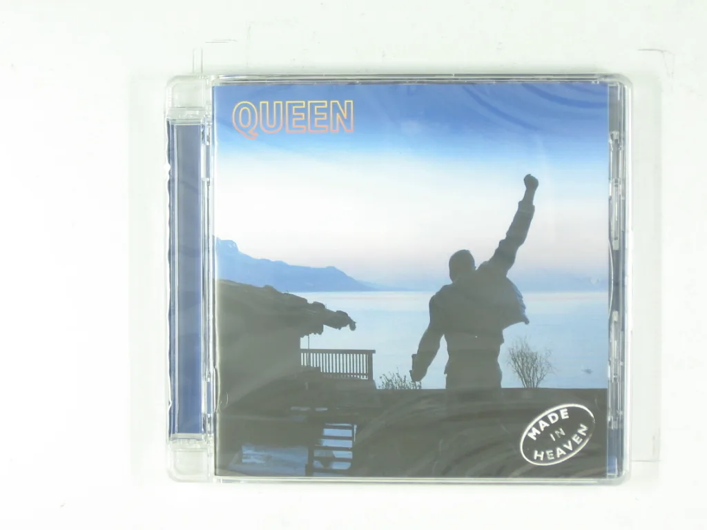 Copertina di Made In Heaven
