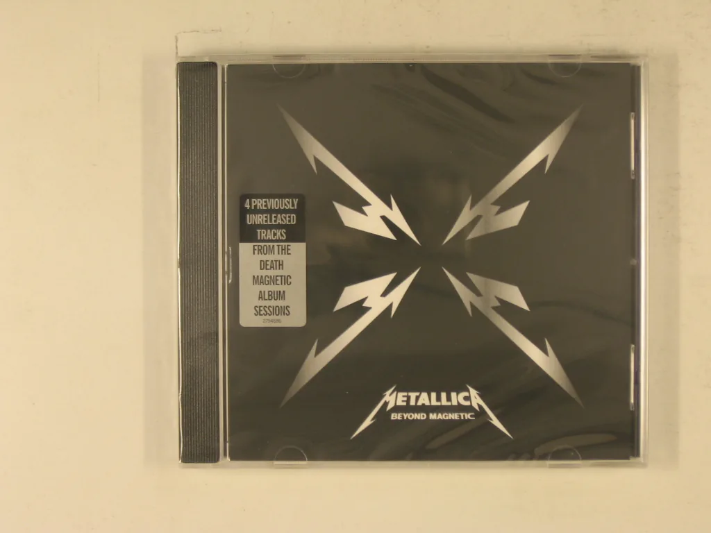 Copertina di Beyond Magnetic