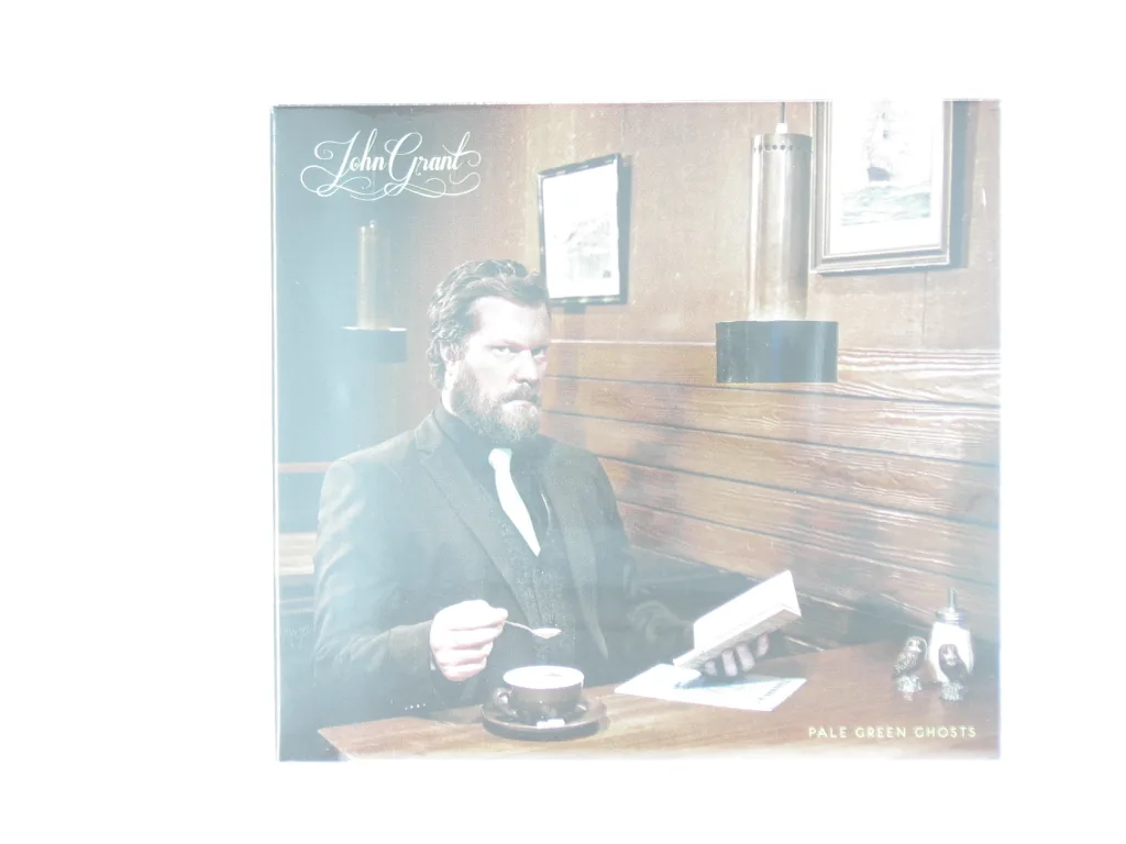 Copertina di Pale Green Ghosts