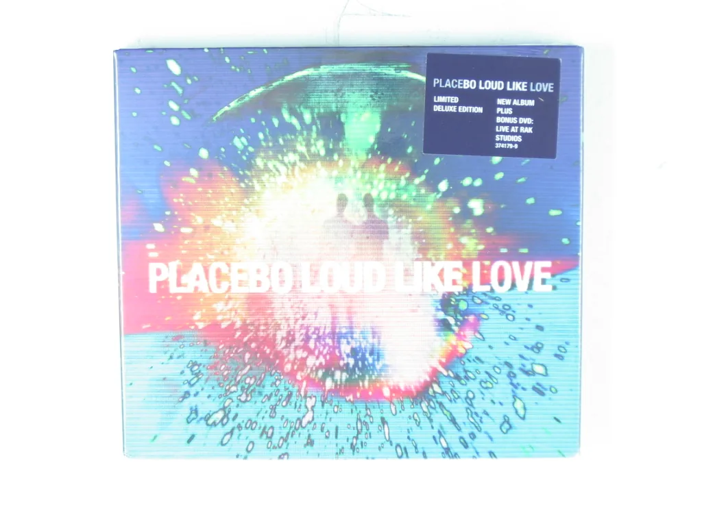 Copertina di Loud Like Love