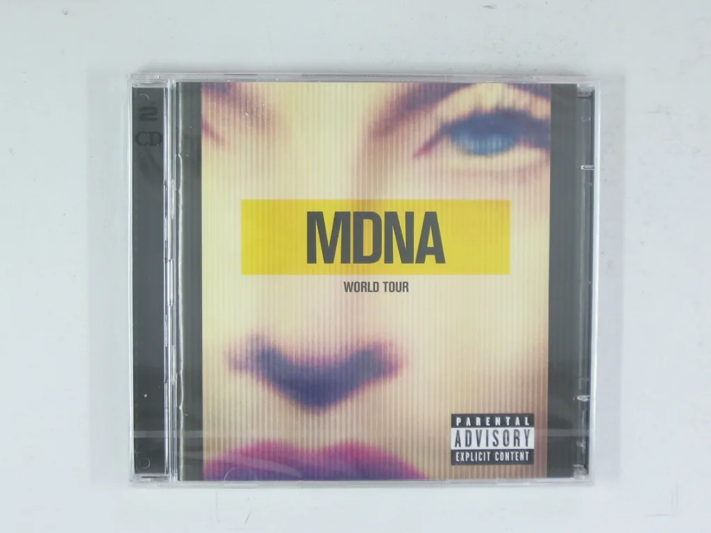 Copertina di Mdna World Tour