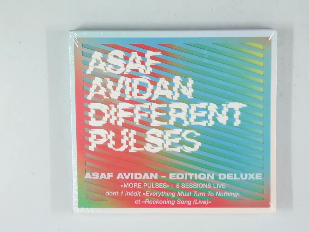 Copertina di Different Pulses