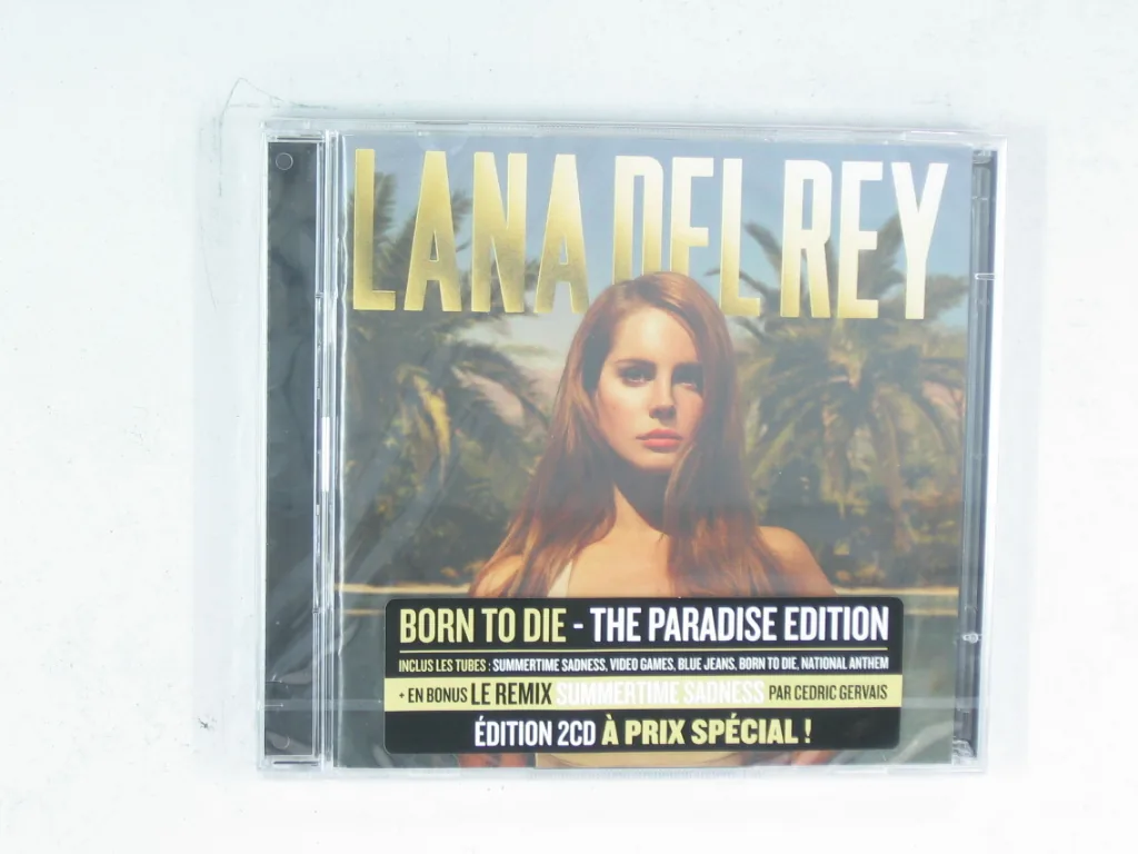 Copertina di Born To Die