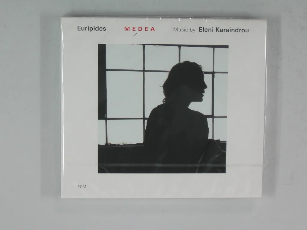 Copertina di Medea