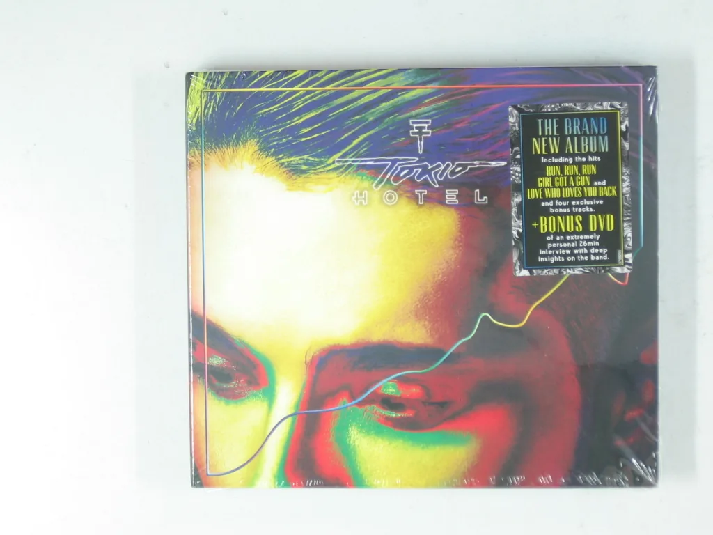 Copertina di Kings Of Suburbia