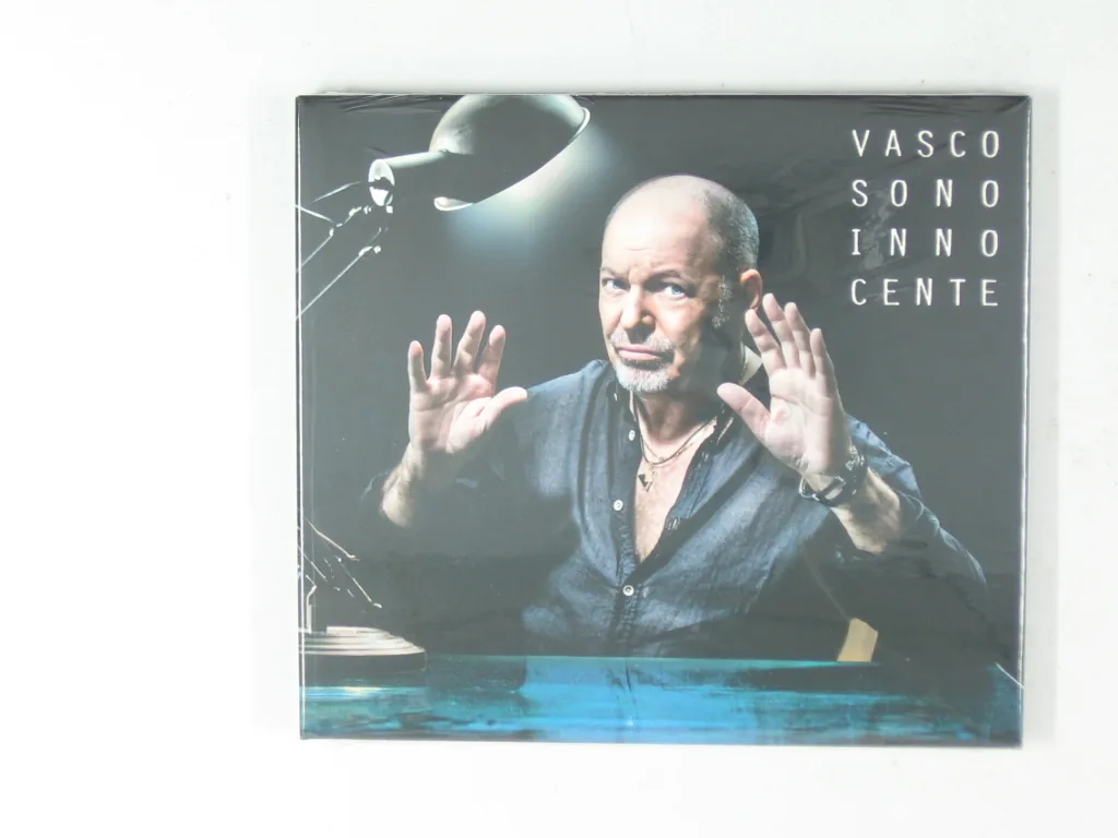 Copertina di Vasco Sono Innocente