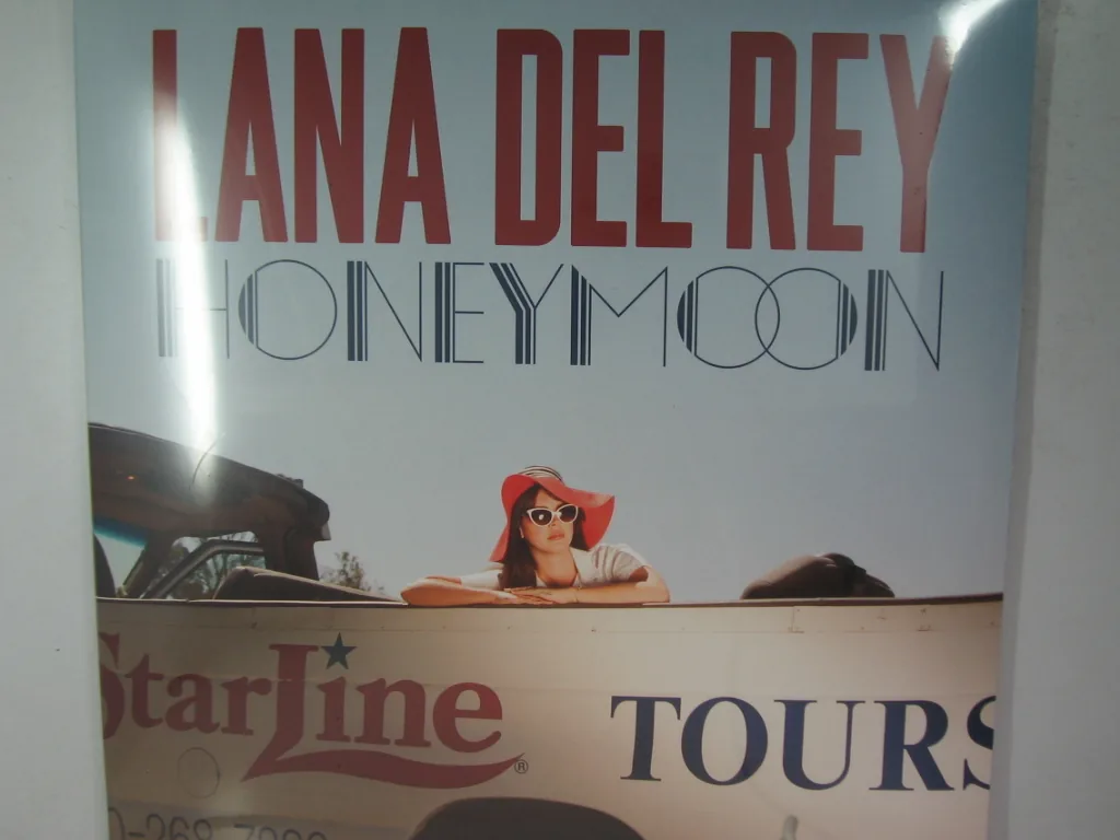 Copertina di Honeymoon