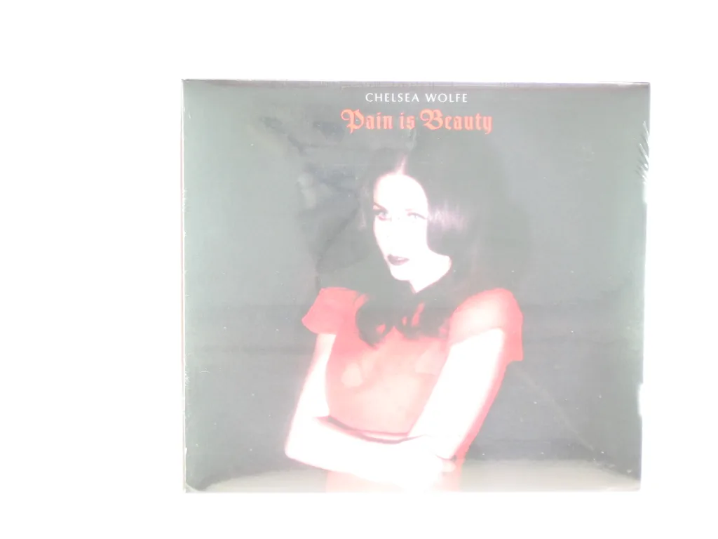Copertina di Pain Is Beauty