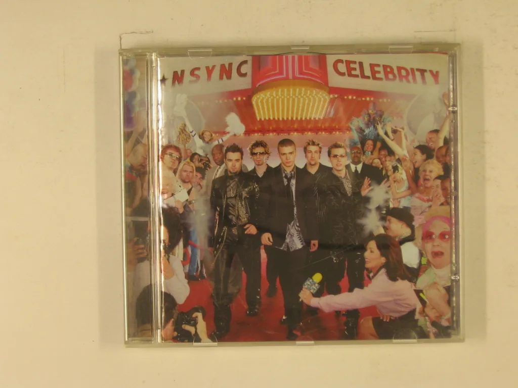 Copertina di Celebrity