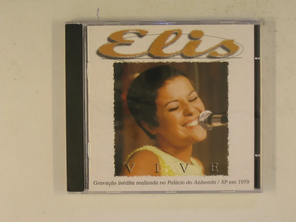 Copertina di Elis Vive