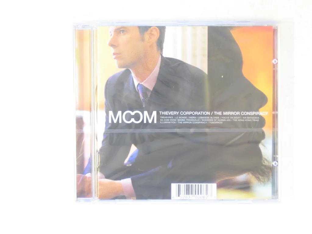 Copertina di The Mirror Conspiracy