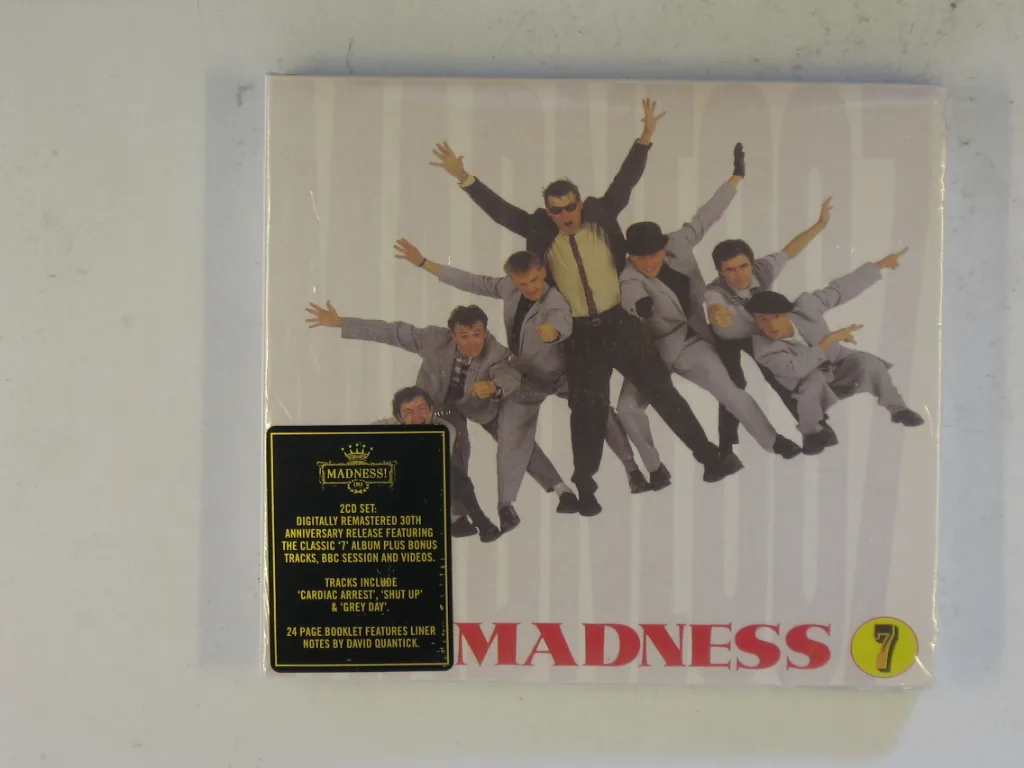 Copertina di Seven
