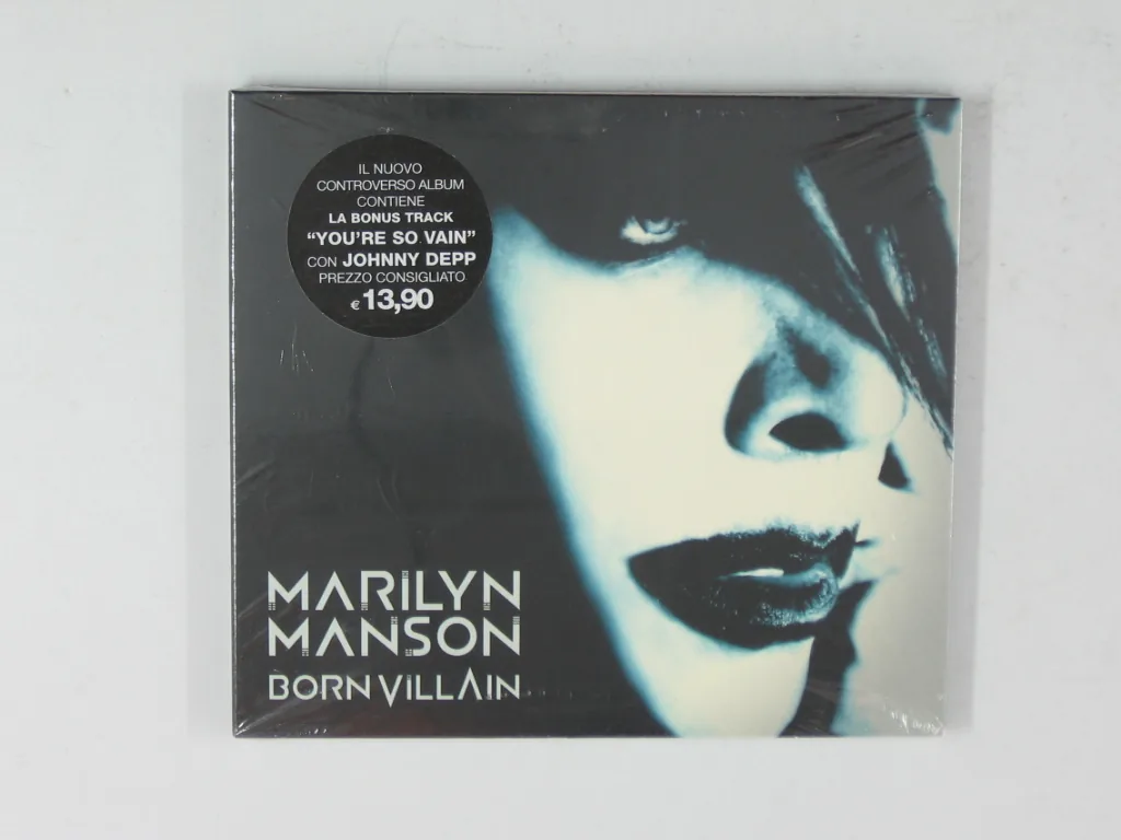 Copertina di Antichrist Superstar