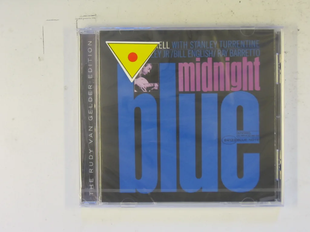 Copertina di Midnight Blue