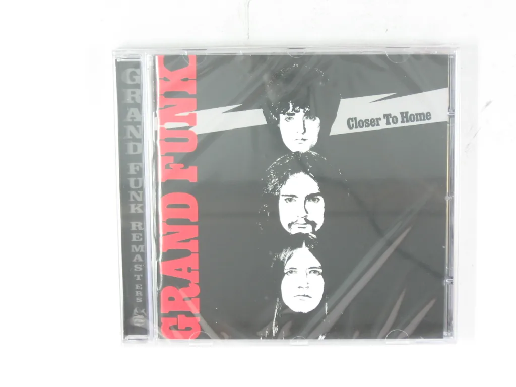 Copertina di Closer To Home