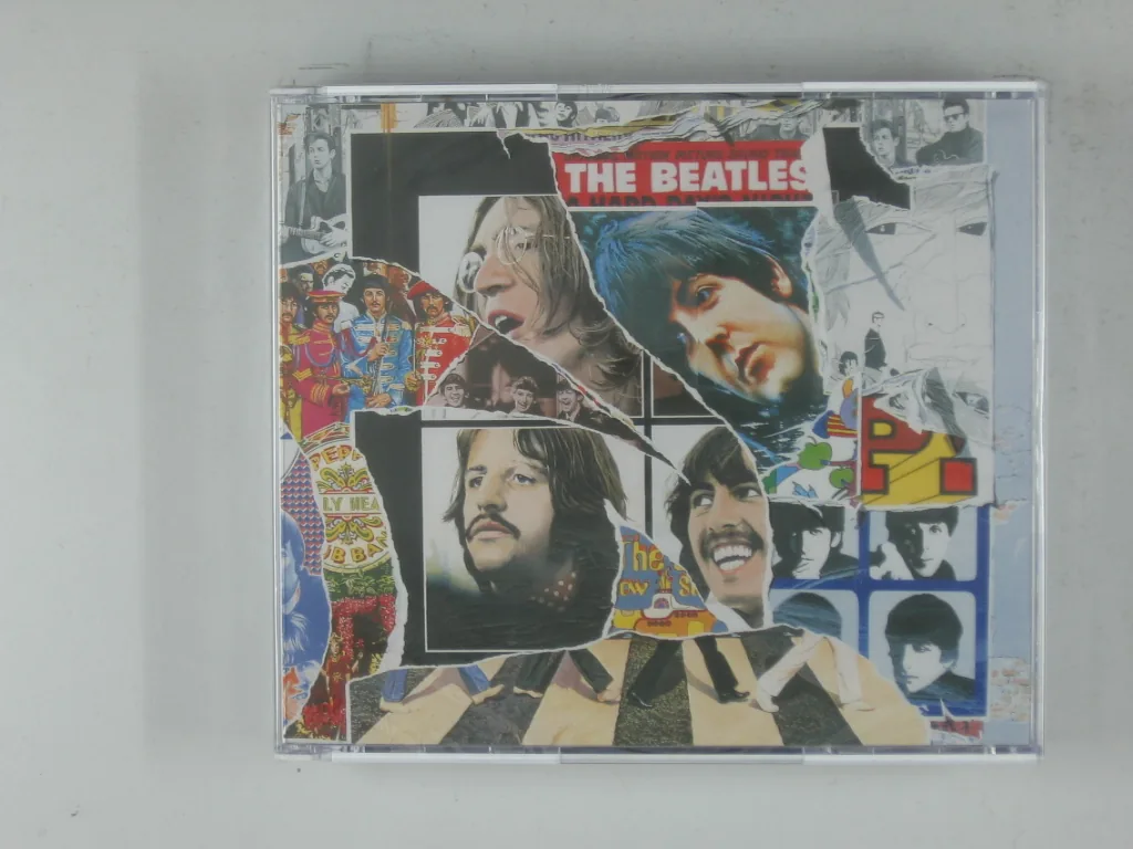 Copertina di Anthology 3