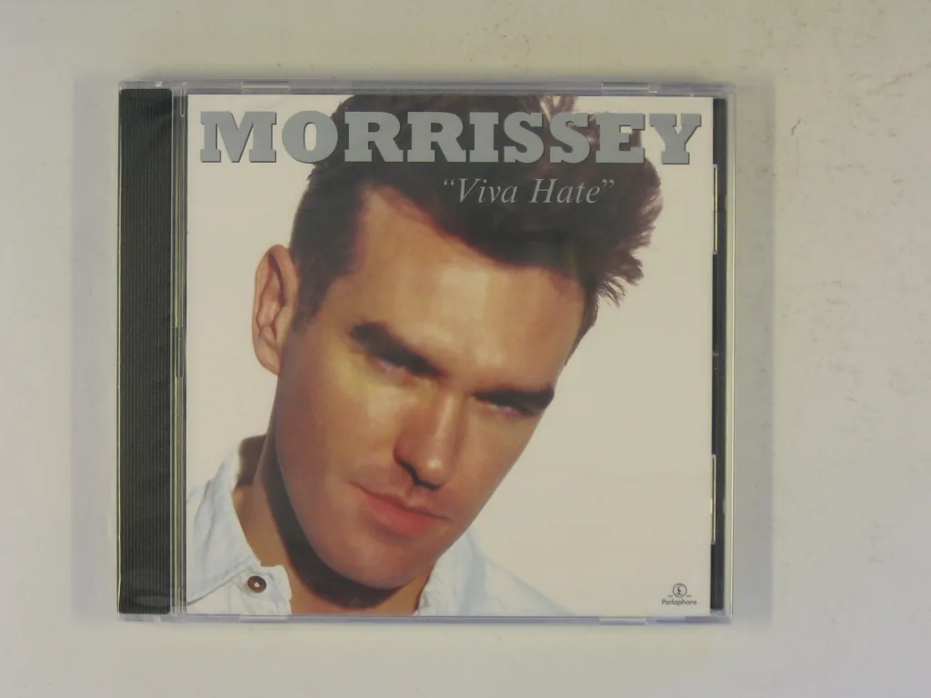 Copertina di Viva Hate