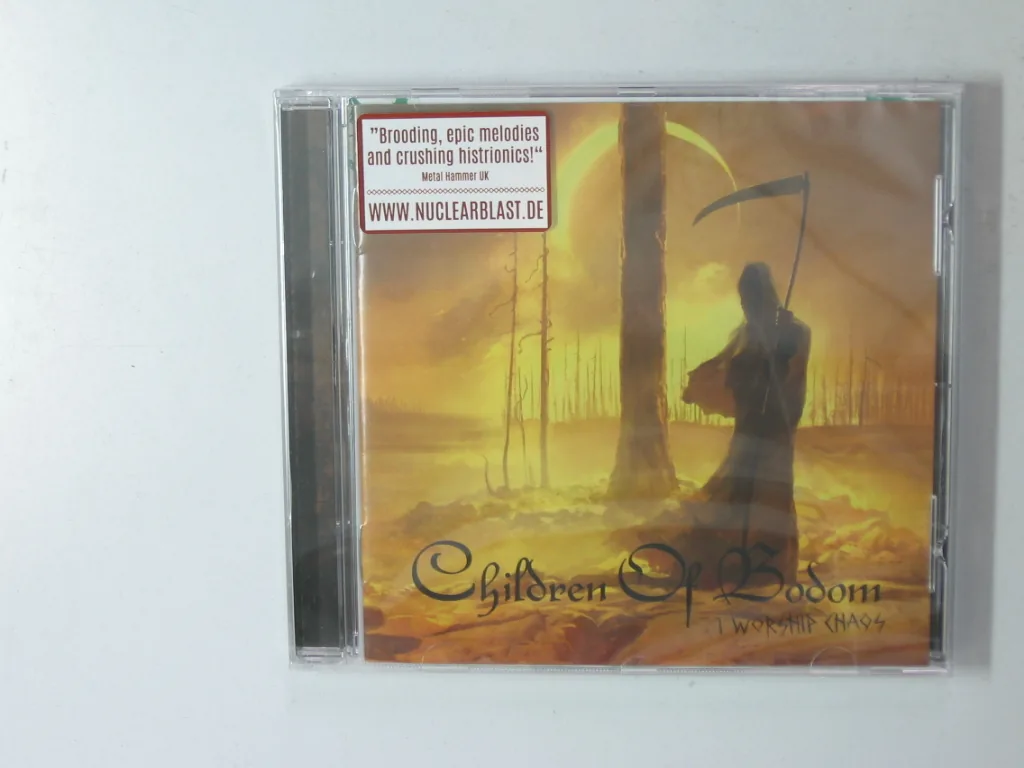 Copertina di I Worship Chaos