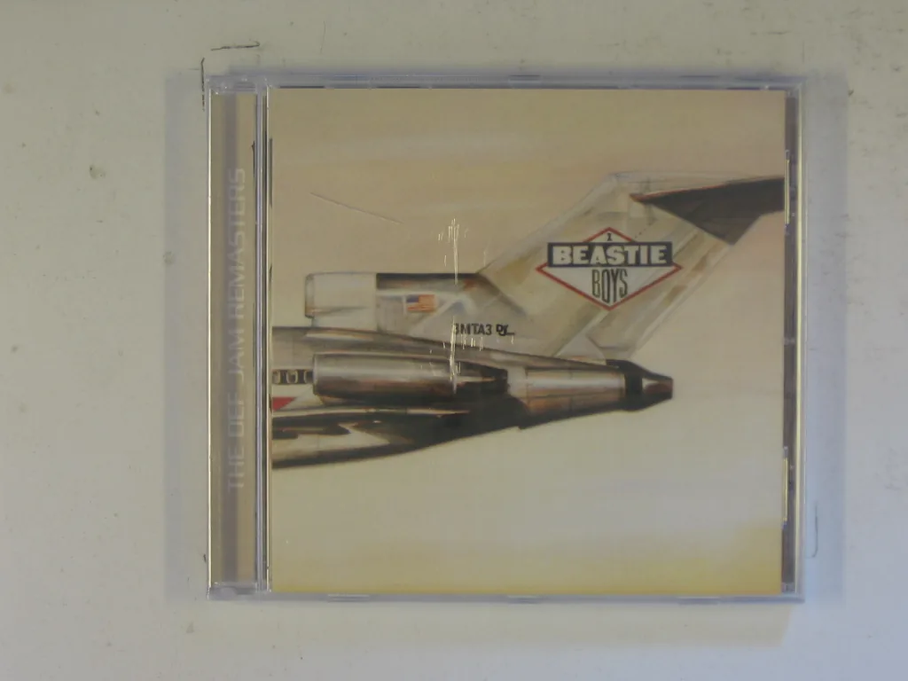 Copertina di Licensed To Ill