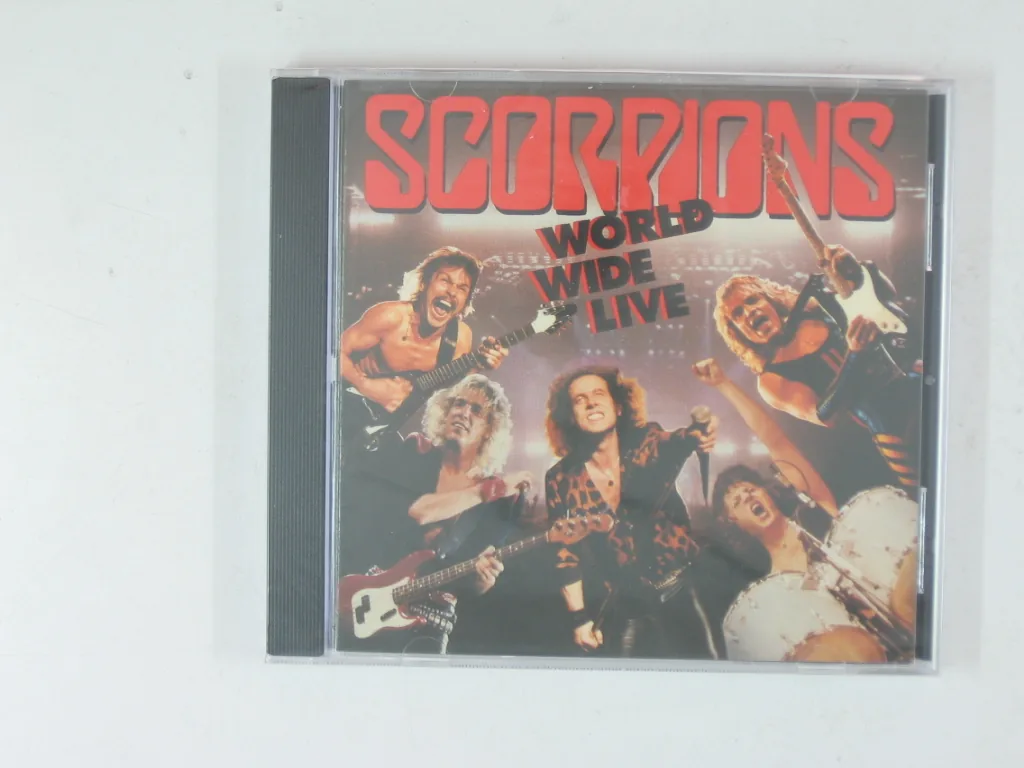 Copertina di World Wide Live
