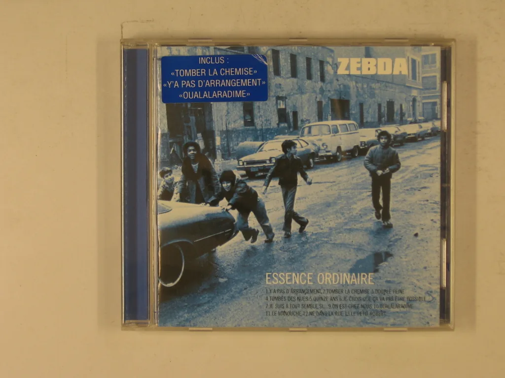 Copertina di Essence Ordinaire