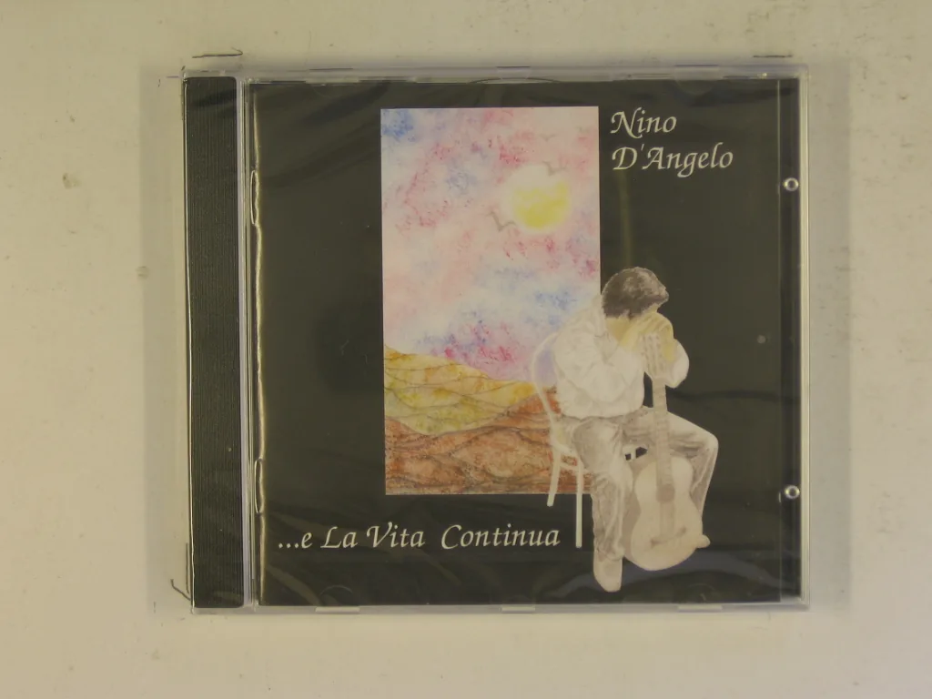 Copertina di ... E La Vita Continua