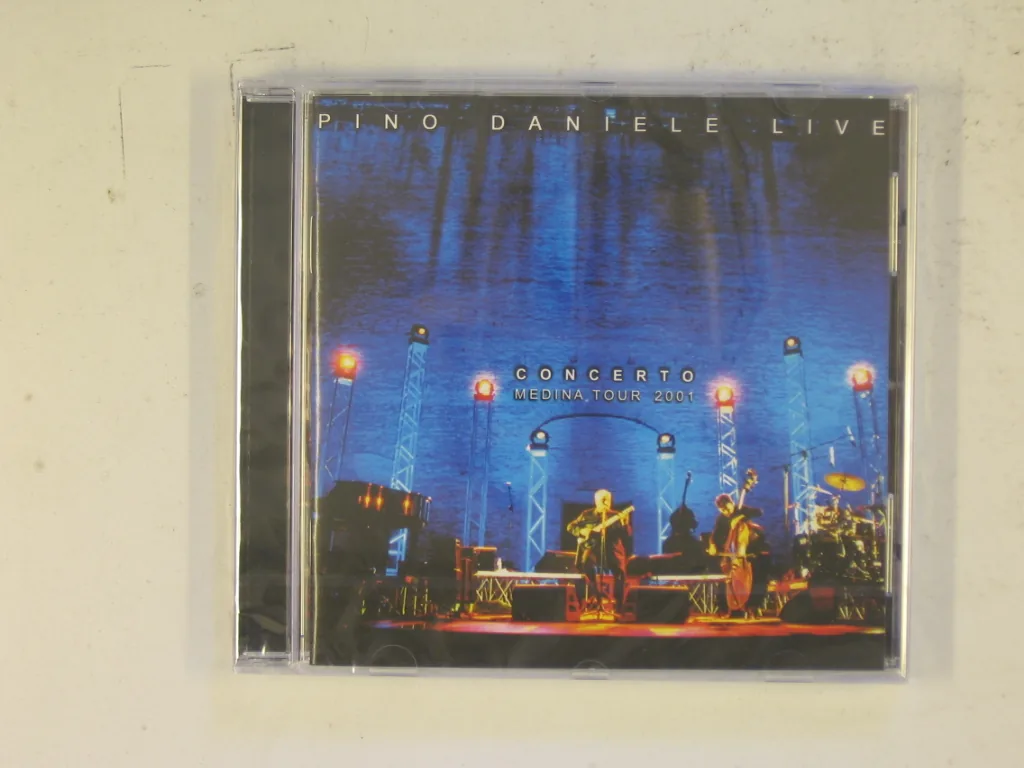 Copertina di Concerto (Medina Tour 2001)