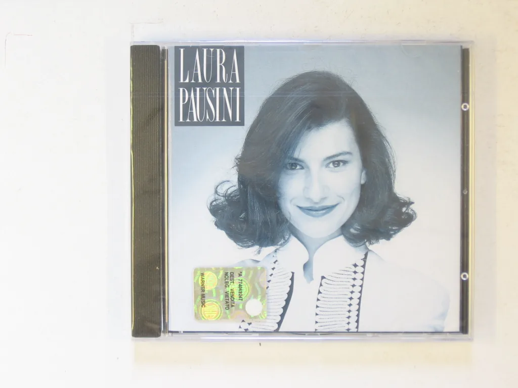 Copertina di Laura Pausini