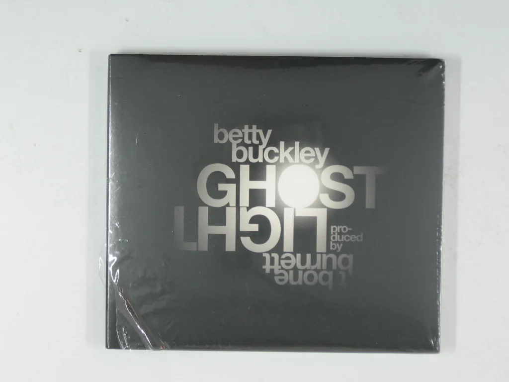 Copertina di Ghost Light