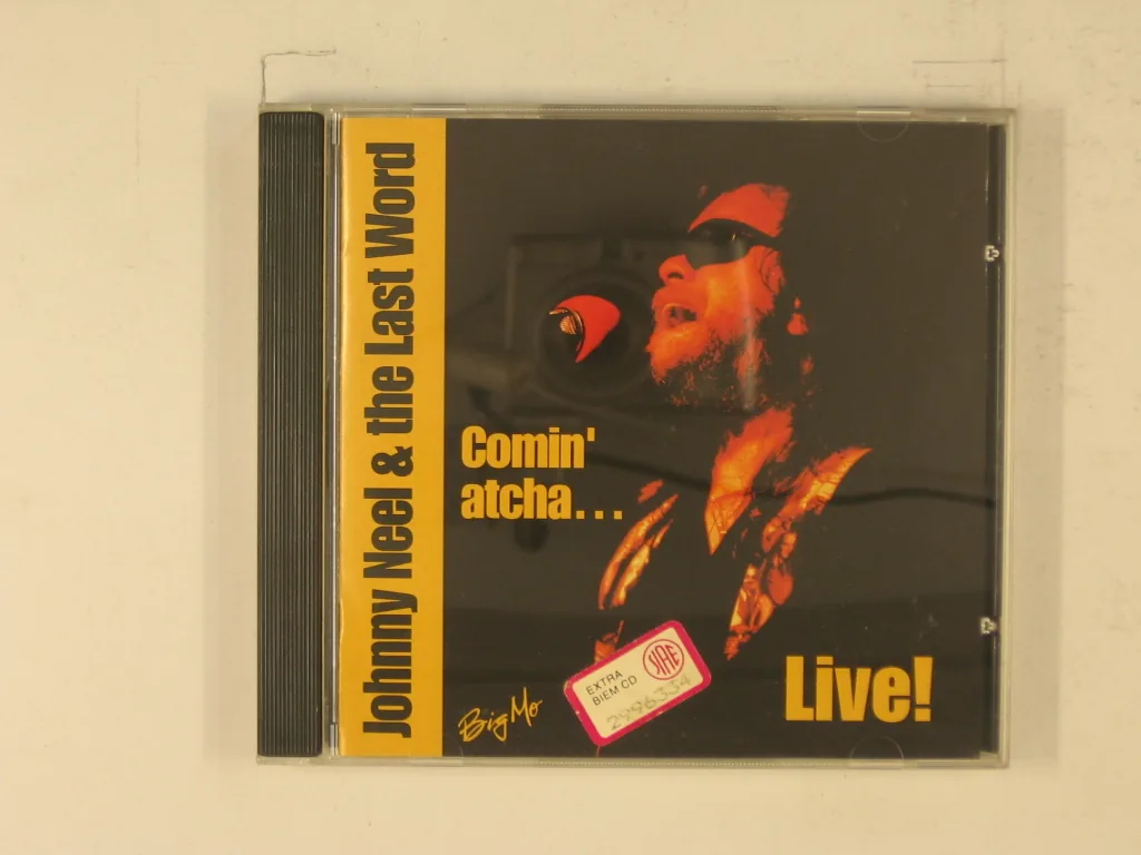 Copertina di Comin' Atcha...Live!