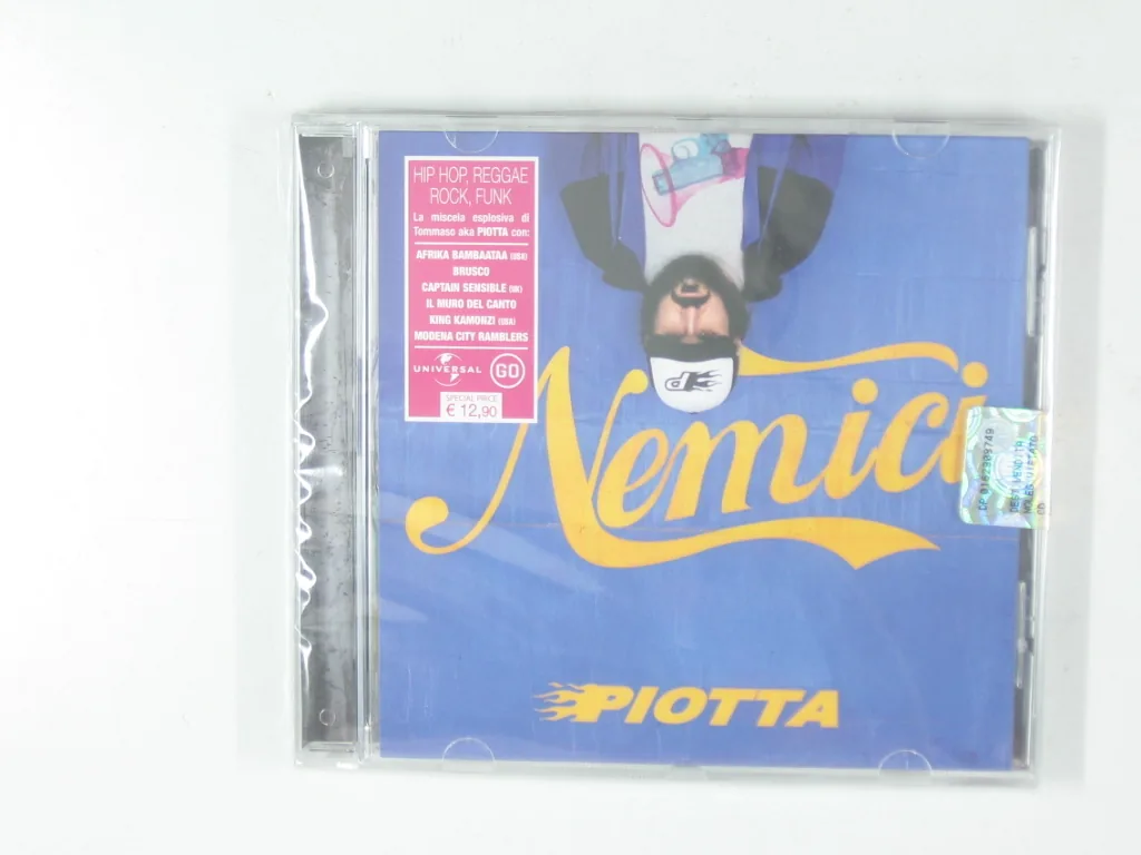 Copertina di Nemici