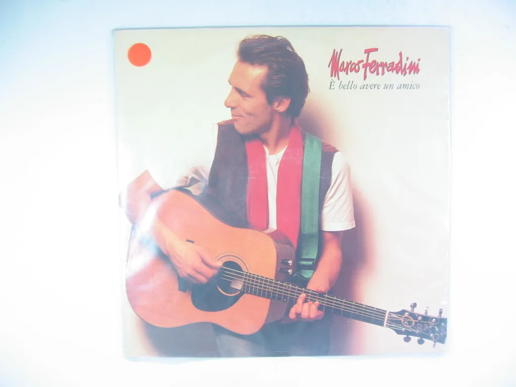 Copertina di È Bello Avere Un Amico