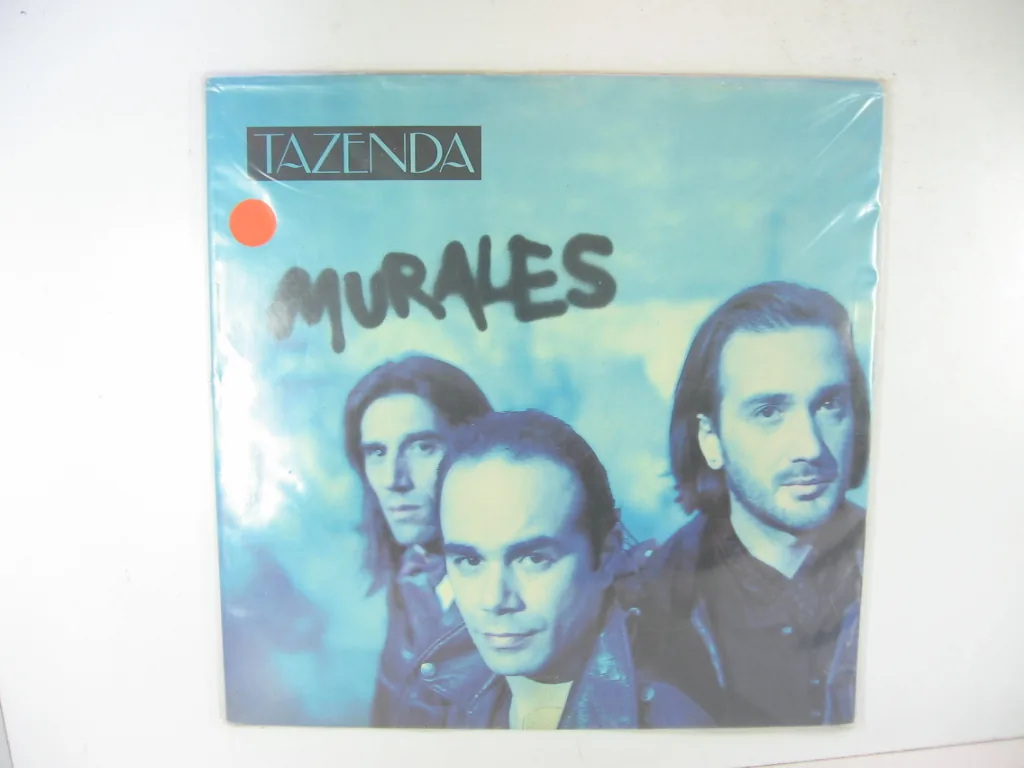 Copertina di Murales