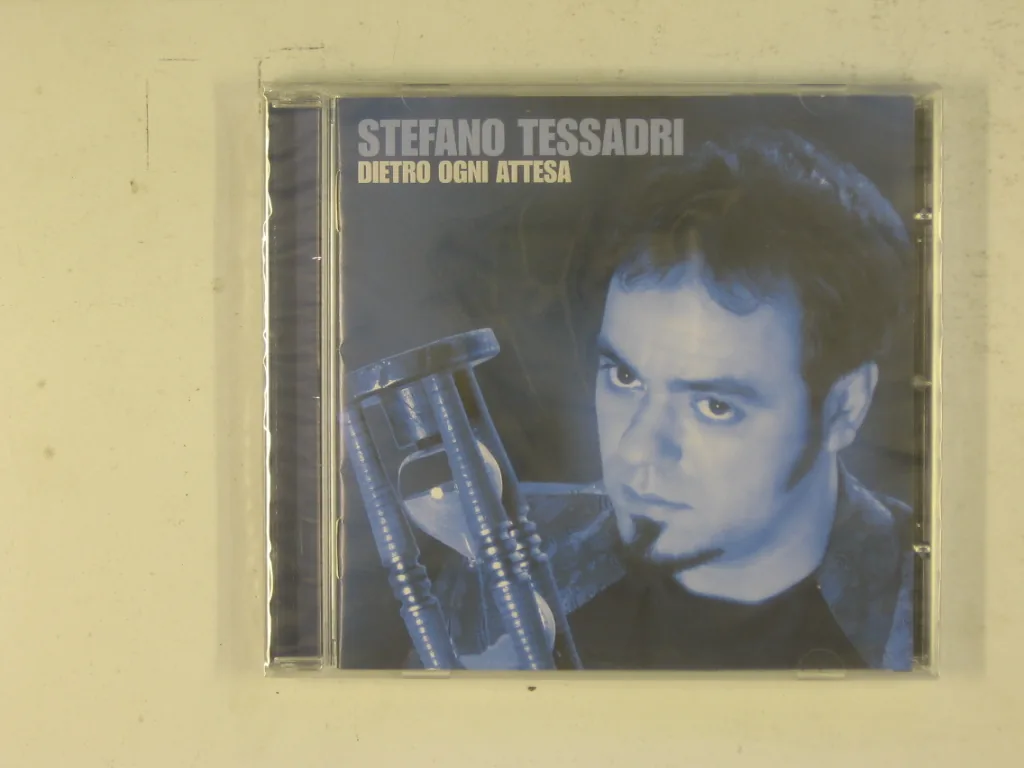 Copertina di Dietro Ogni Attesa