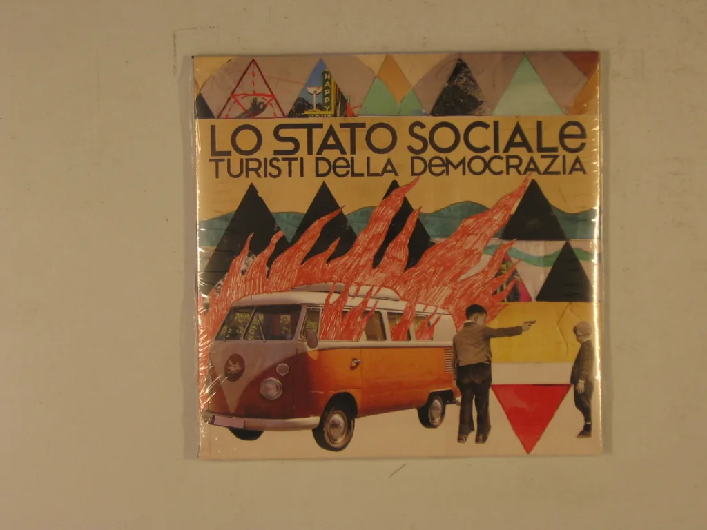 Copertina di Turisti Della Democrazia
