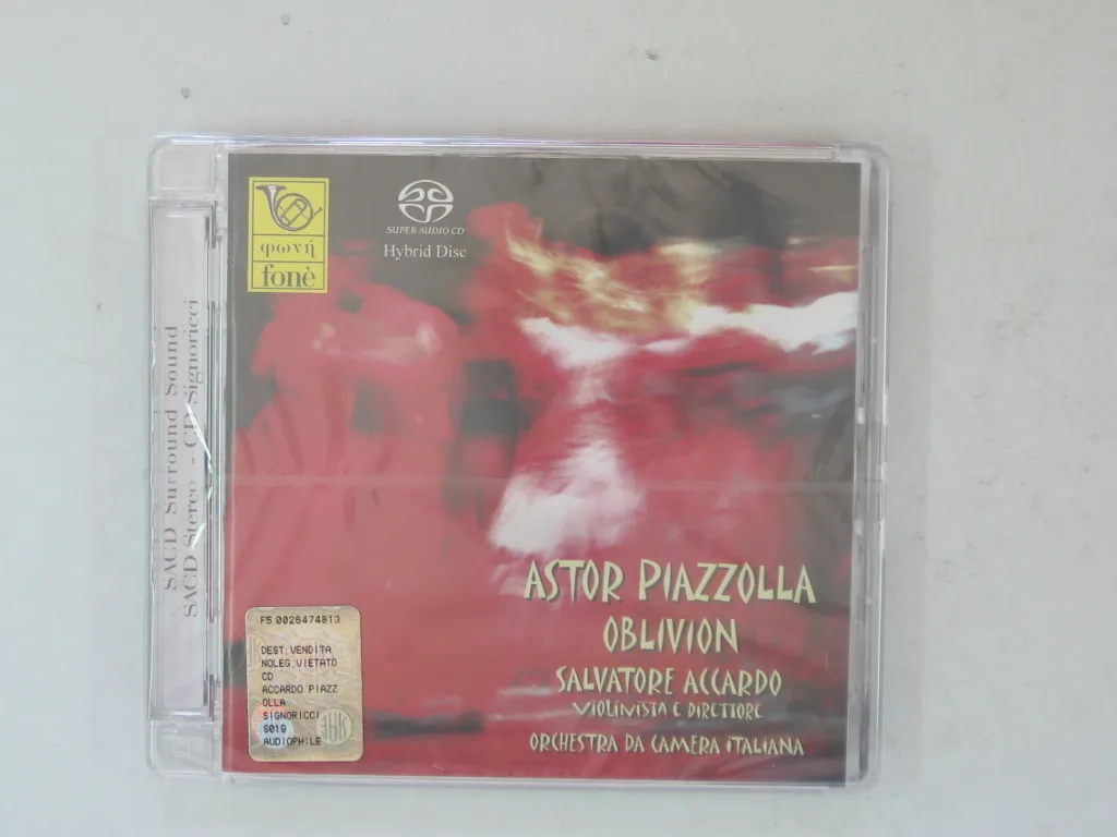 Copertina di Astor Piazzolla: Oblivion
