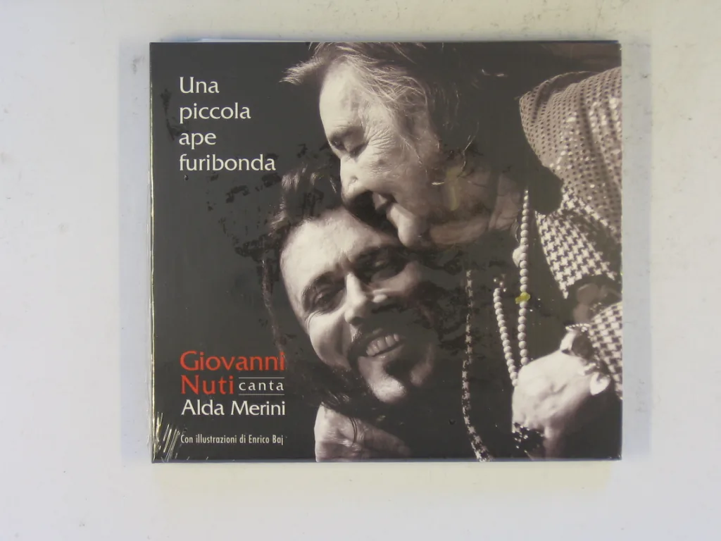 Copertina di Una Piccola Ape Furibonda