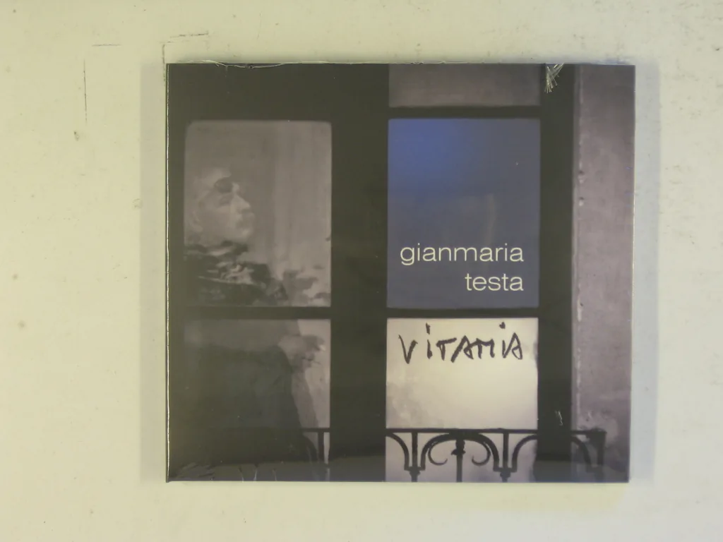 Copertina di Vitamia