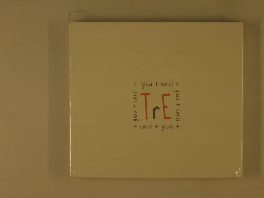 Copertina di Tre