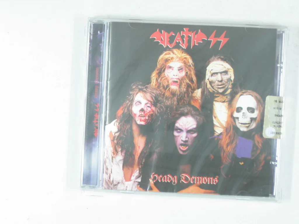 Copertina di Heavy Demons